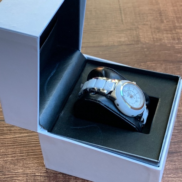 Aquaswiss water resistant 5ATM Swiss made watch - Picture 9 of 16